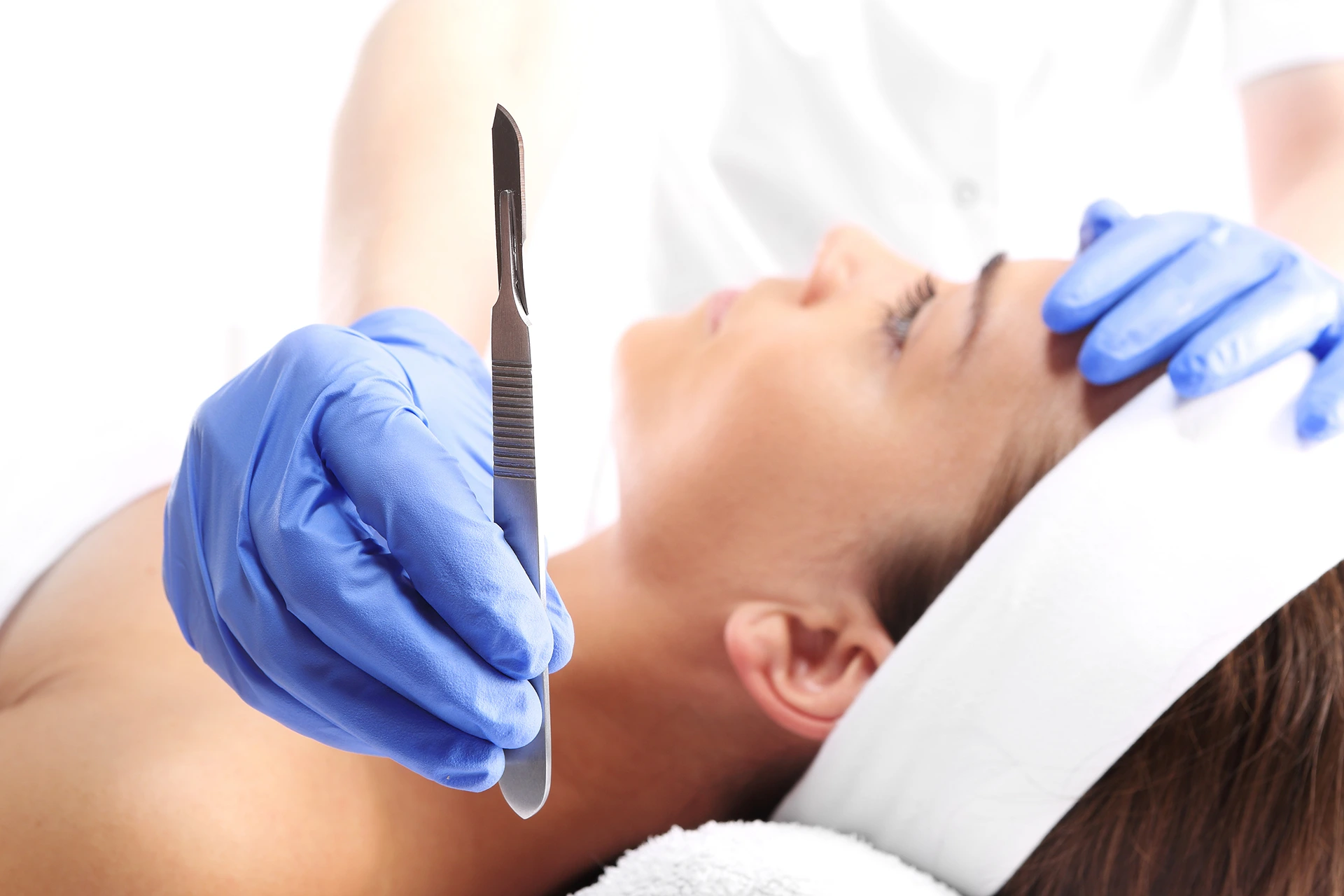 Transform Your Skincare Routine with the Power of Dermaplaning Tools