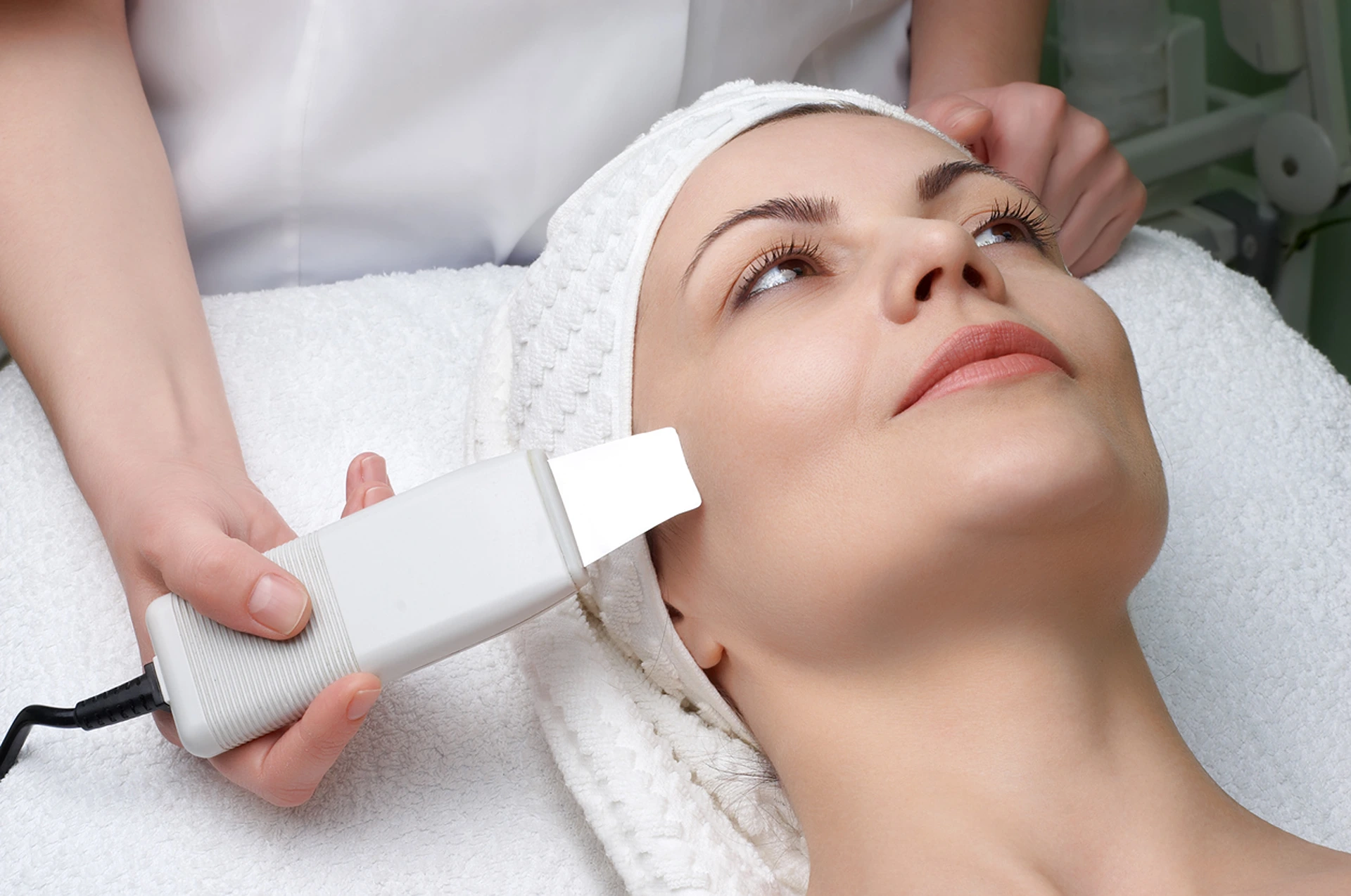 Does Dermaplaning Make Hair Grow Back Thicker?