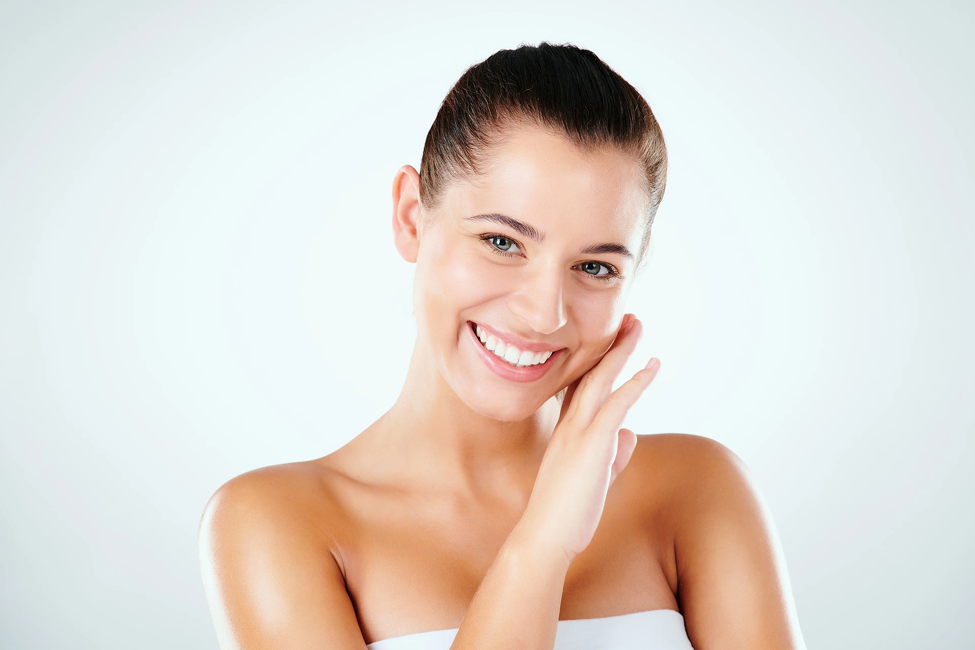 Sonic Dermaplaning: The Ultimate Guide to Smoother, Radiant Skin