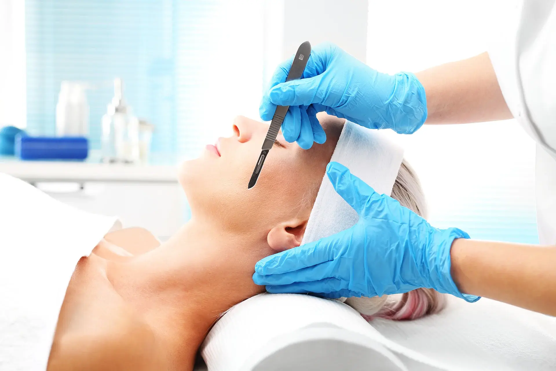 Hyaluronic Acid After Dermaplaning: Maximizing Your Glow