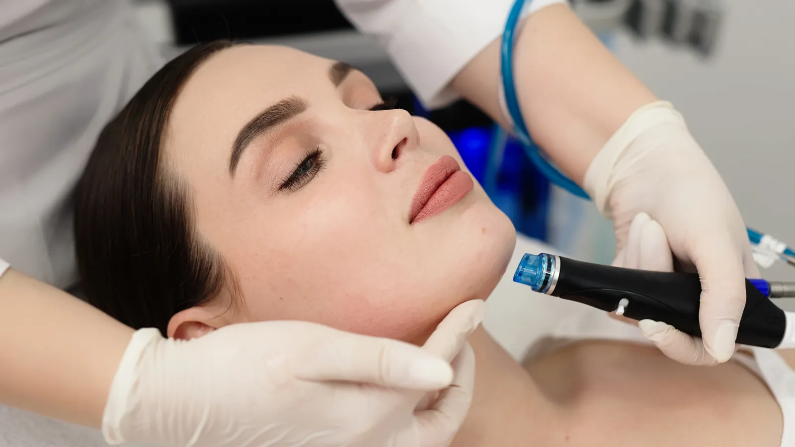 The Thanksgiving Glow: Scheduling Your HydraFacial in Pittsfield Township
